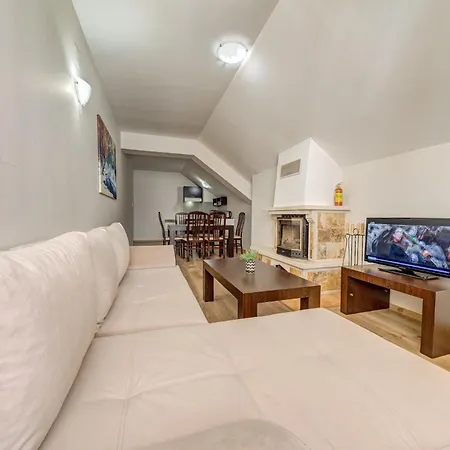 Cozy Alpine With Forest View Apartment Chepelare